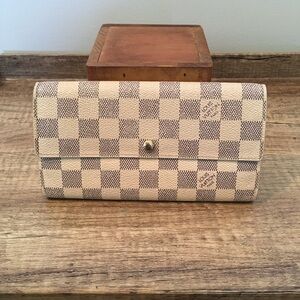 Louis Vuitton Damier Azur Sara Wallet